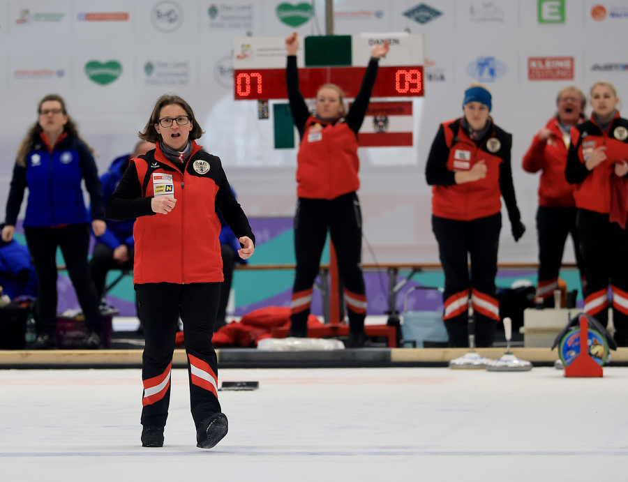 Damenteam gewinnt Silber bei der Heim Weltmeisterschaft